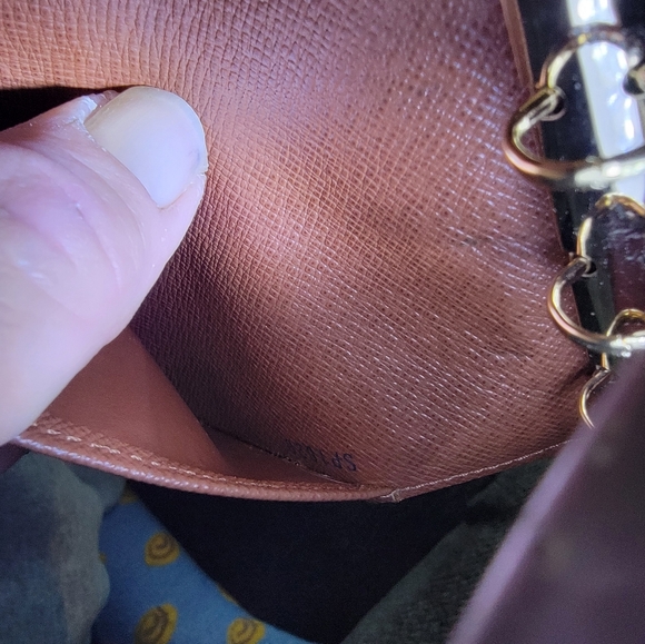 Authentic Louis Vuitton Agenda Initial CM stamped - Picture 10 of 10